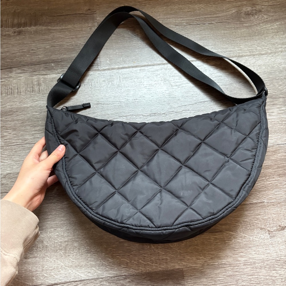 Uniqlo puffy shoulder/ crossbody bag